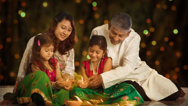 s_diwlai2 Hindi - Diwali – Spracheninstitut Universität Leipzig